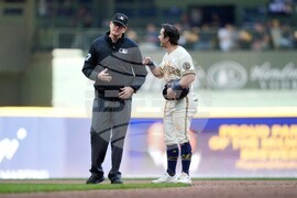 Padres Brewers Baseball