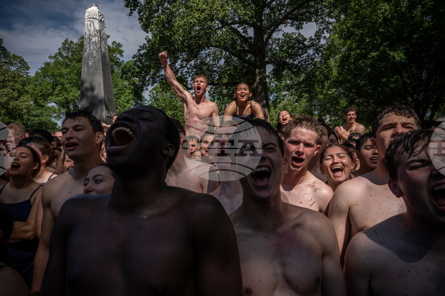 Naval Academy Herndon Monument Climb