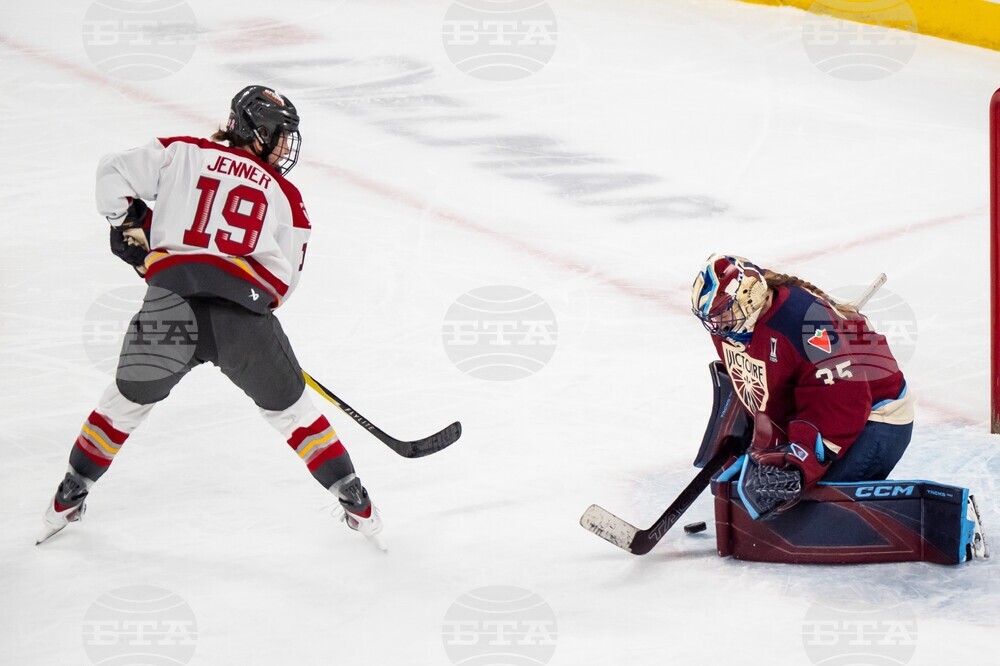 PWHL Charge Victoire Hockey