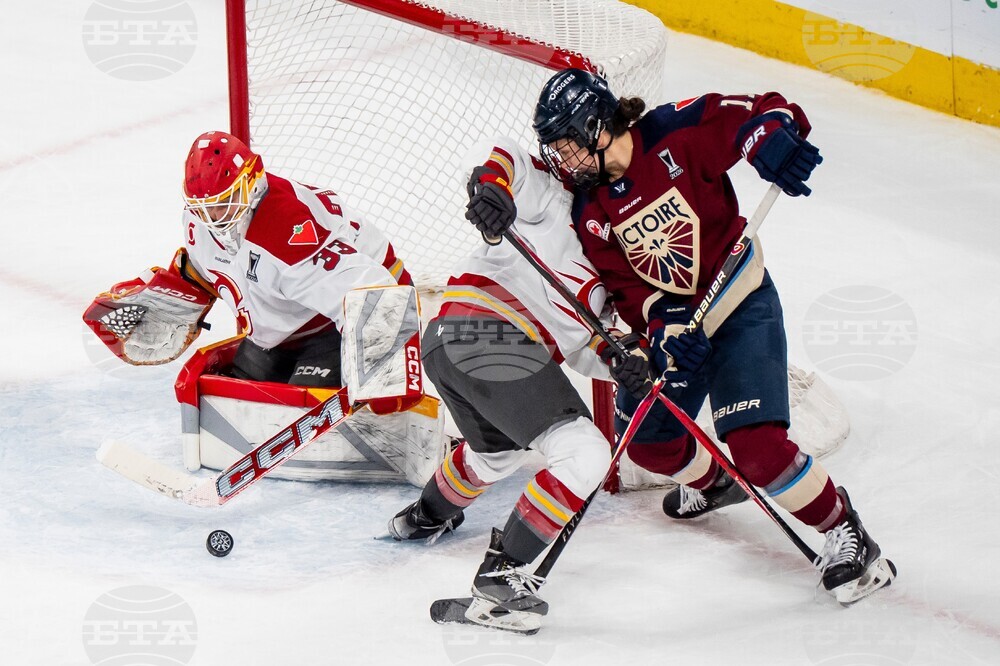 PWHL Charge Victoire Hockey