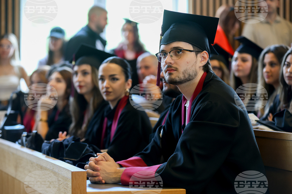 Факултет по журналистика и масова комуникация - дипломи - връчване