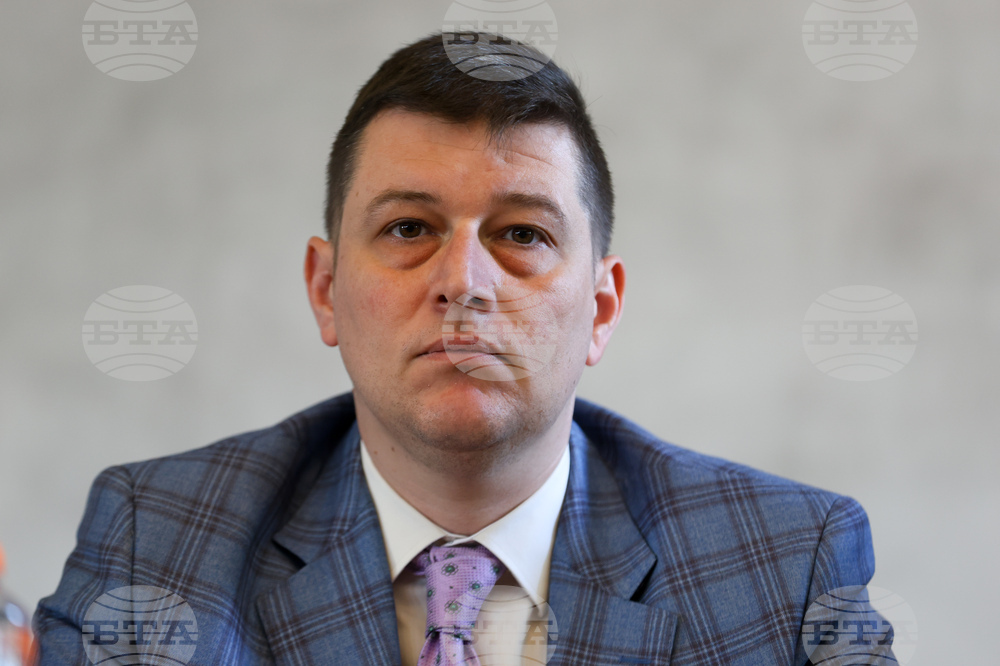 Факултет по журналистика и масова комуникация - дипломи - връчване - Милен Митев