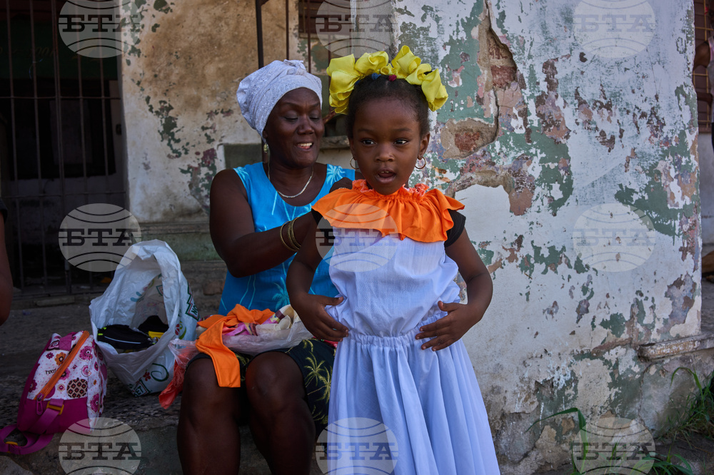 Cuba Struggling Artist