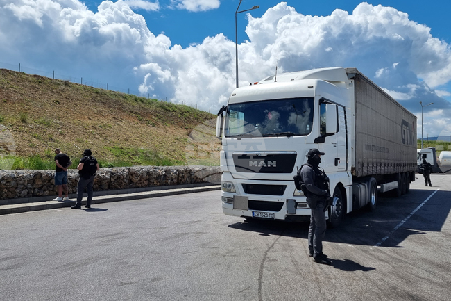 General Directorate Combating Organized Crime Uncovers Ring Smuggling Cigarettes from Greece to Romania