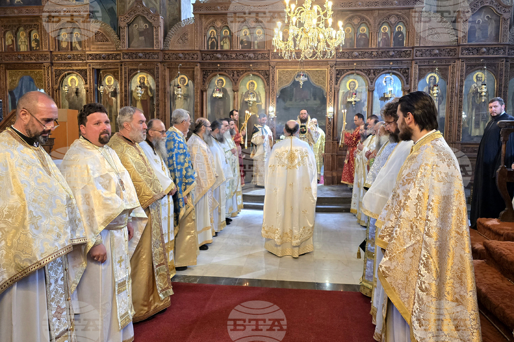 Видин - митрополит Пахомий - литургия