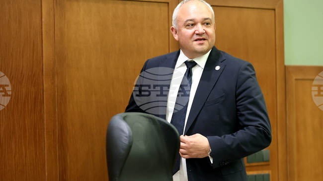 Общо 1098 служители на МВР са навършили пенсионна възраст към 30 април, съобщи министър Демерджиев 