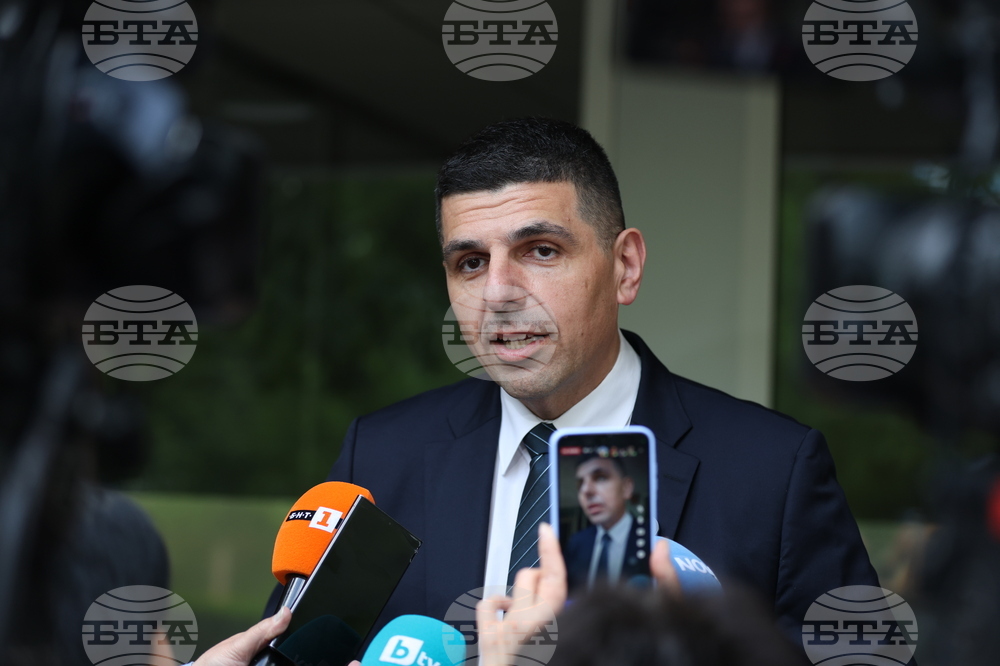 Democratic Bulgaria Calls for Reforms to Keep Deficit at 3%