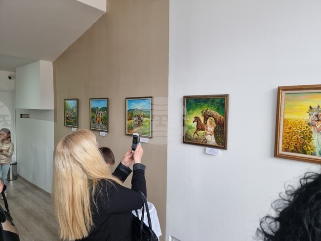 Изложба „Живите картини“ в Чепеларе илюстрира дигитални технологии, с които живописното изображение оживява