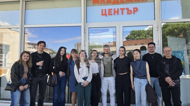 Студенти от Нов български университет посетиха Община Петрич и се запознаха с дейността на местната администрация