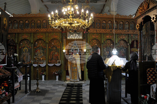 Село Зидарово - храм - света литургия