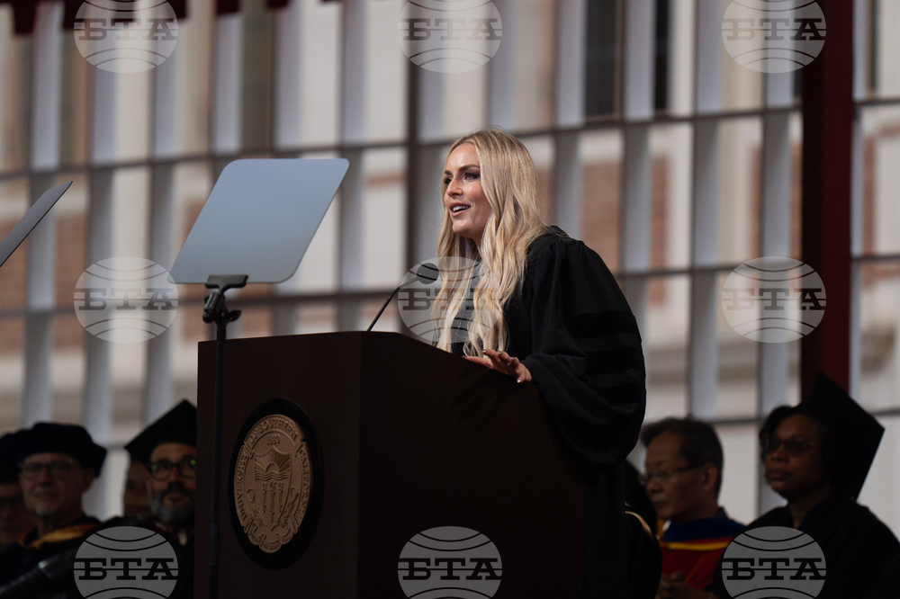 USC Commencement Vonn Skiing
