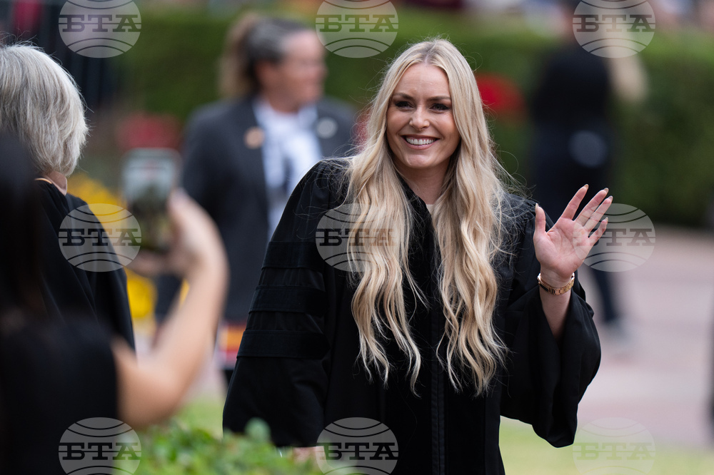 USC Commencement Vonn Skiing