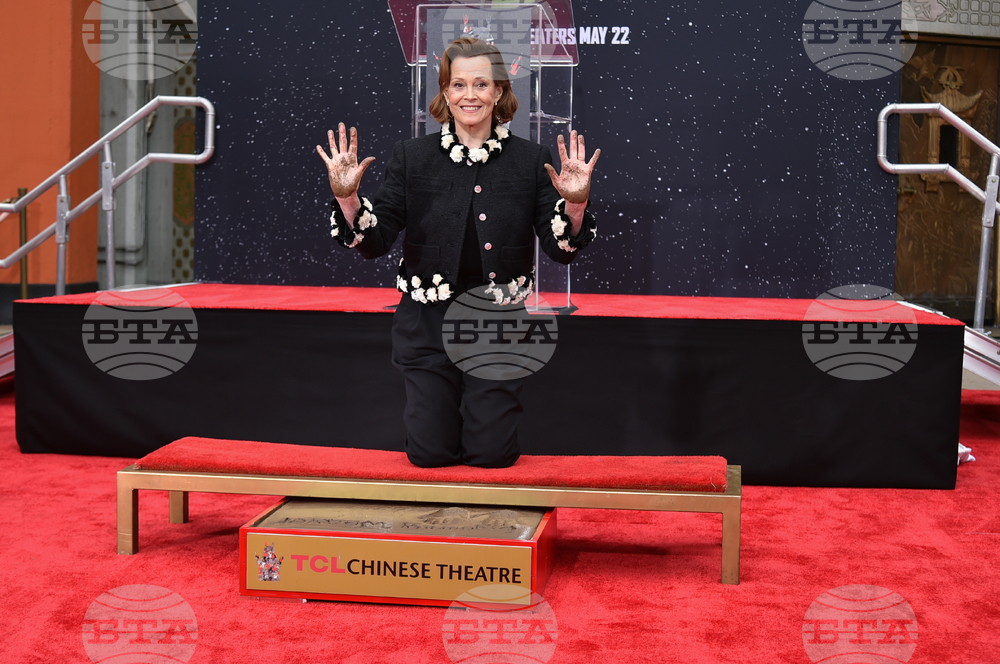 Sigourney Weaver Hand and Footprint Ceremony