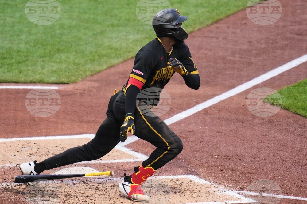 Phillies Pirates Baseball