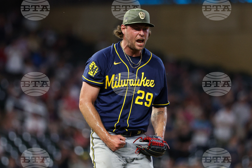 Brewers Twins Baseball
