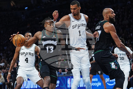 Spurs Timberwolves Basketball