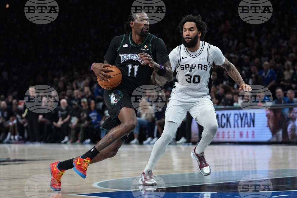 Spurs Timberwolves Basketball