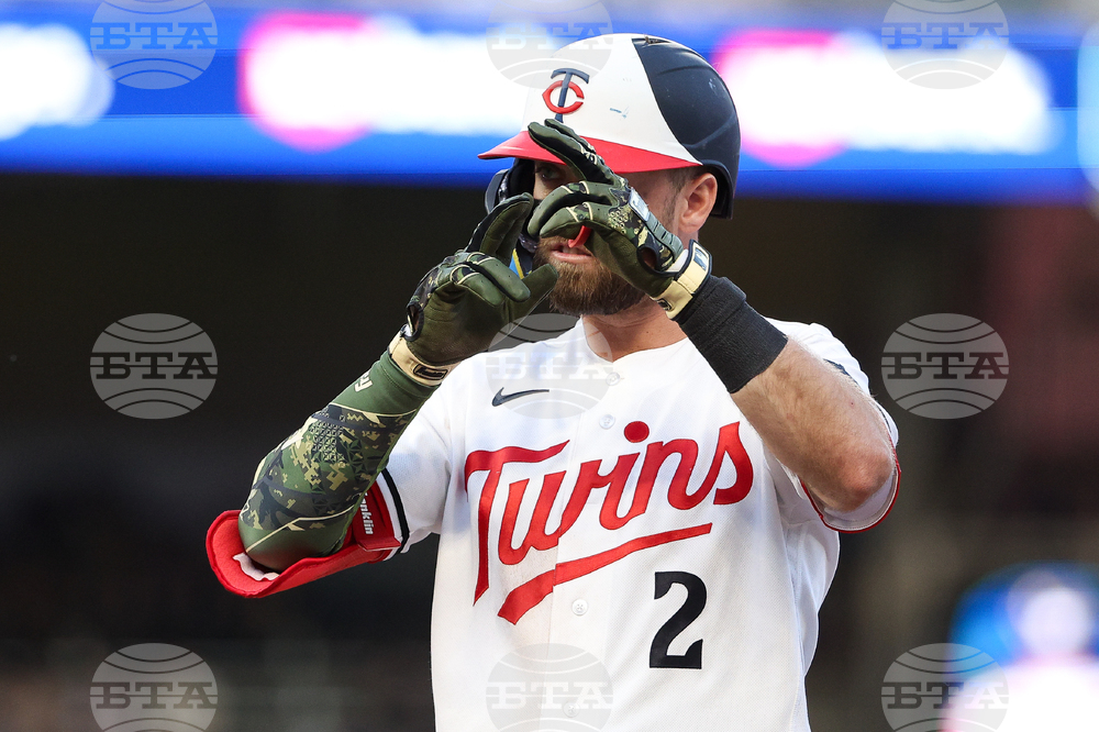 Brewers Twins Baseball