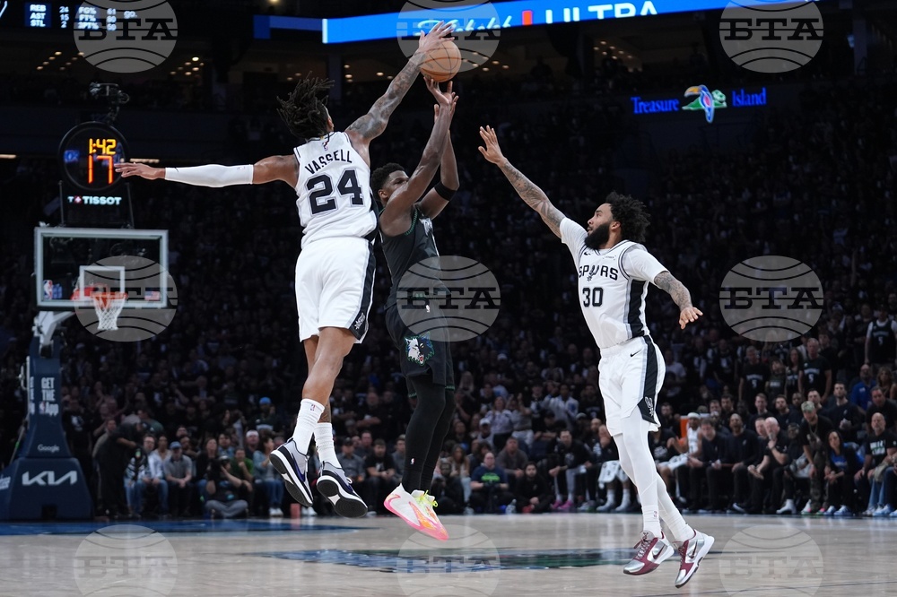 Spurs Timberwolves Basketball