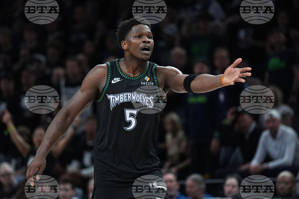 Spurs Timberwolves Basketball