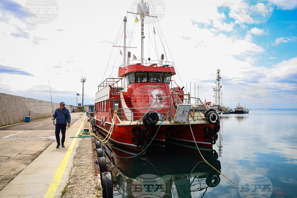 Поморие - пристанище - лодки