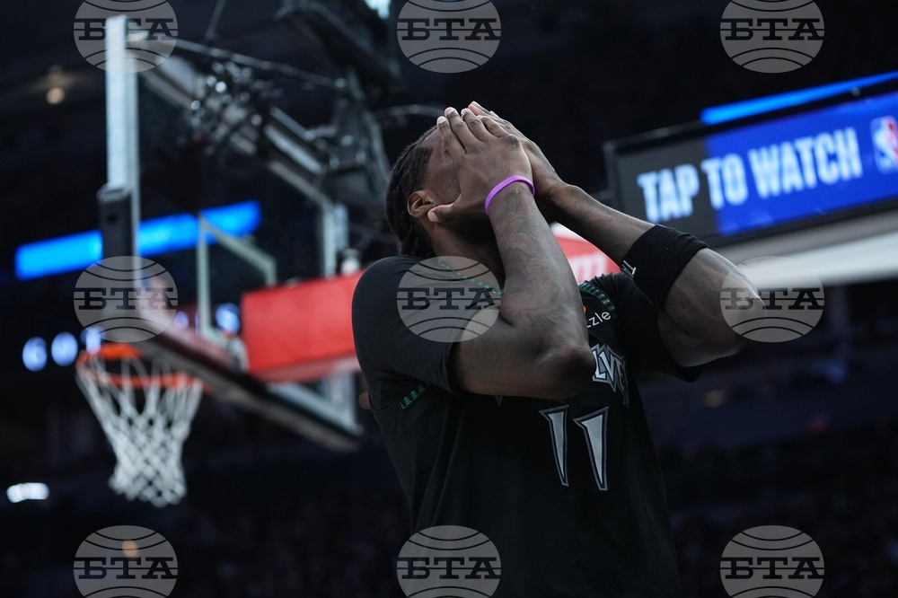 Spurs Timberwolves Basketball