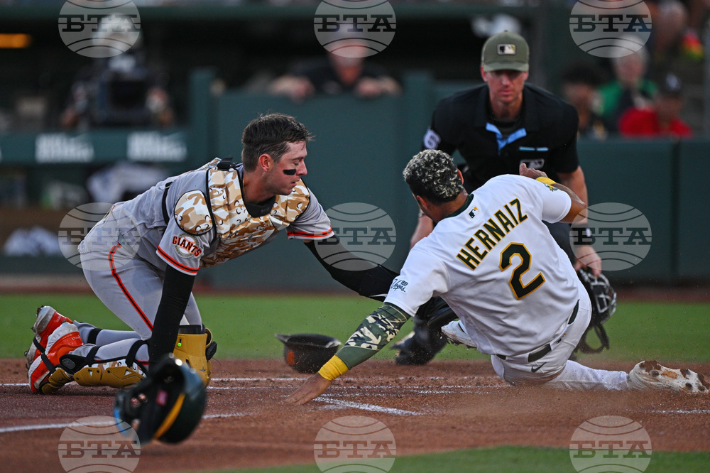 Giants Athletics Baseball