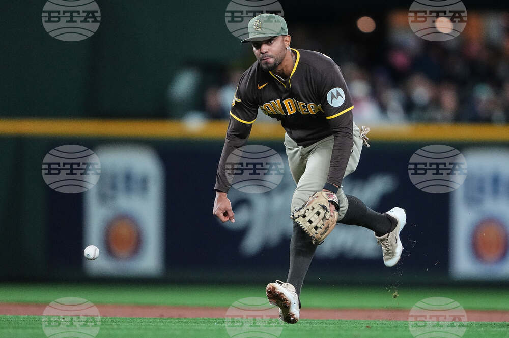 Padres Mariners Baseball