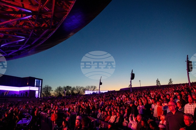 Acrisure Amphitheater