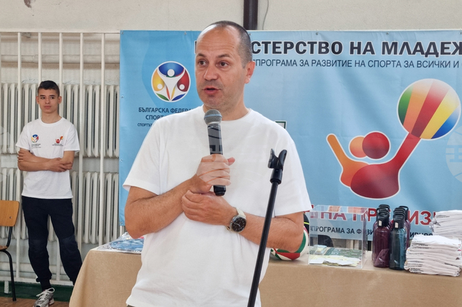 Инвестицията в спорт е инвестиция в здраве, каза кметът на Враца Калин Каменов