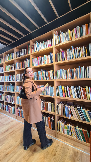 Да четеш книги е модерно, казва Антония Сарафова