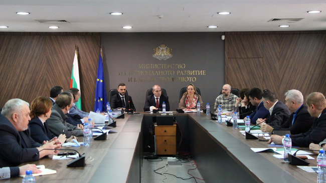 МРРБ започна подготовката на програмата за саниране на публични сгради 