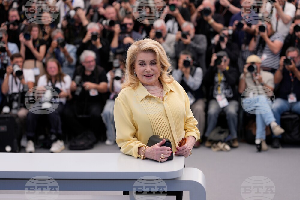 France Cannes 2026 Gentle Monster Photo Call