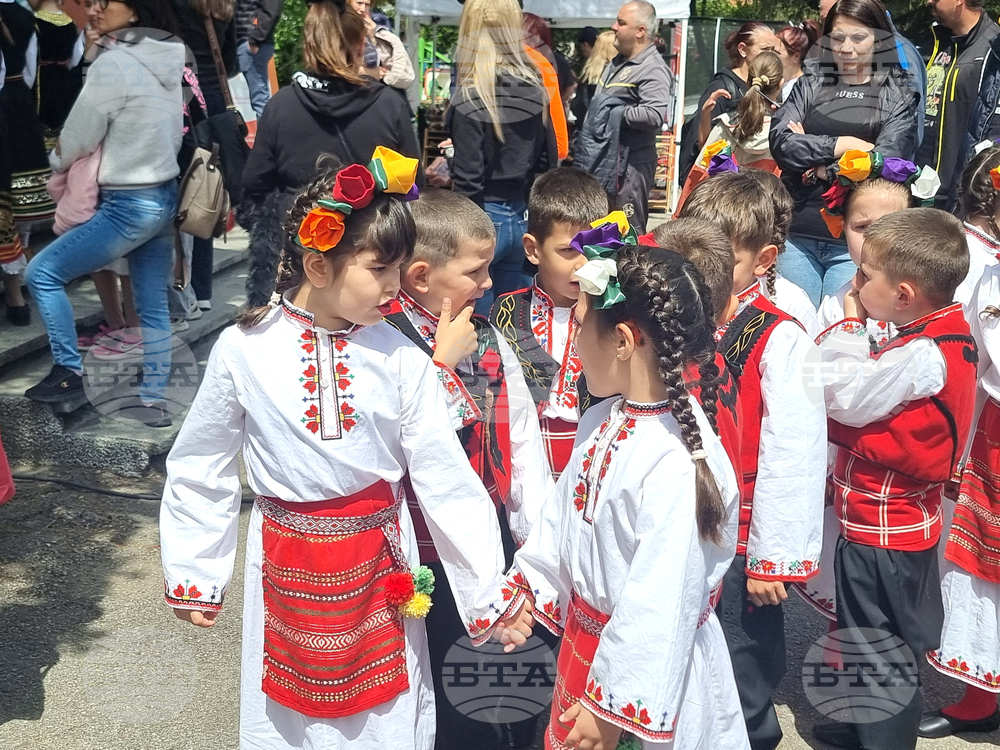Село Мещица - „Дай, бабо, огънче“ - фолклорен фестивал