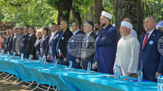 България е на всеки един от нас и ние заслужаваме да живеем достойно, каза зам.-председателят на Народното събрание Айтен Сабри