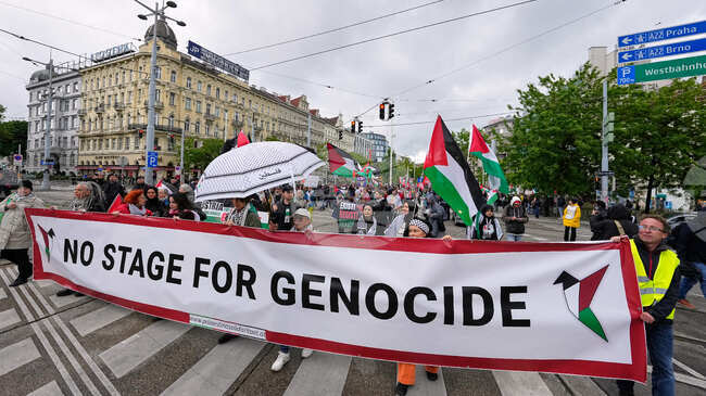 Хиляди протестираха във Виена срещу участието на Израел в Евровизия