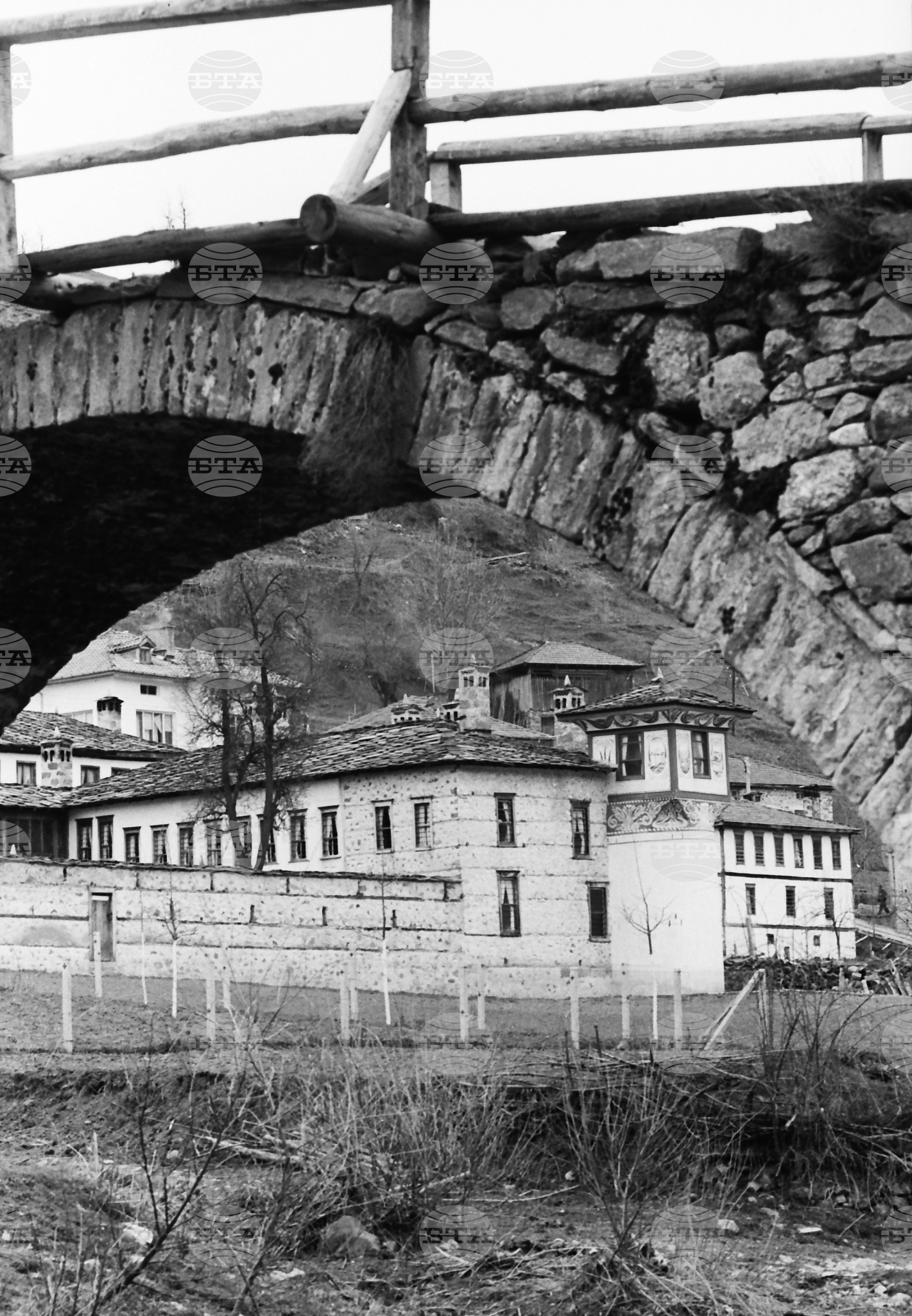 Агушеви конаци
