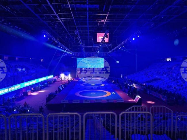 Bulgarian Wrestler Olga Popova Wins Gold at International Tournament in Sweden