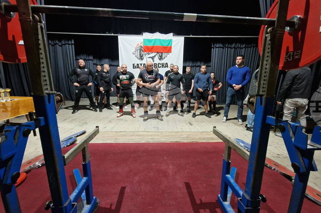Батановци - „Батановска сила“ - силов трибой