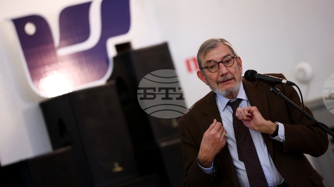 Фотографът Иво Хаджимишев ще изнесе лекция на тема „Пионерите на българската фотография“ в Софийската градска художествена галерия