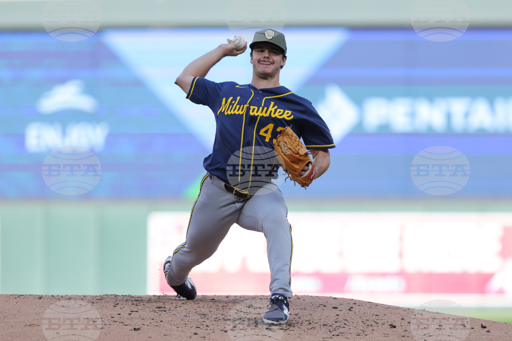 Brewers Twins Baseball