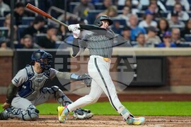CORRECTION Yankees Mets Baseball
