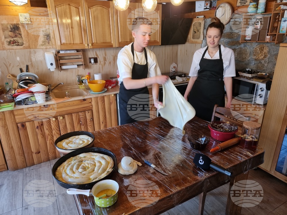 Село Райново - готварски събор - ученици