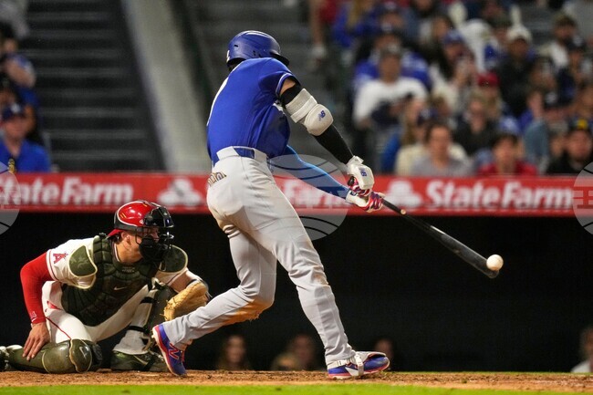 CORRECTION Dodgers Angels Baseball