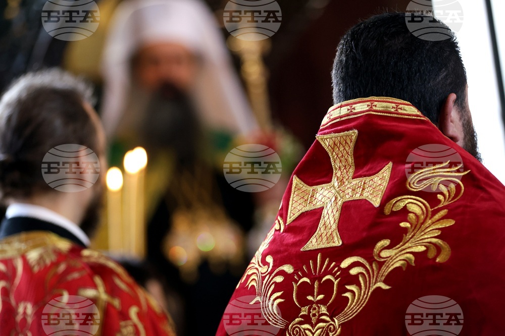 Патриарх Даниил - литургия - св. Николай Софийски