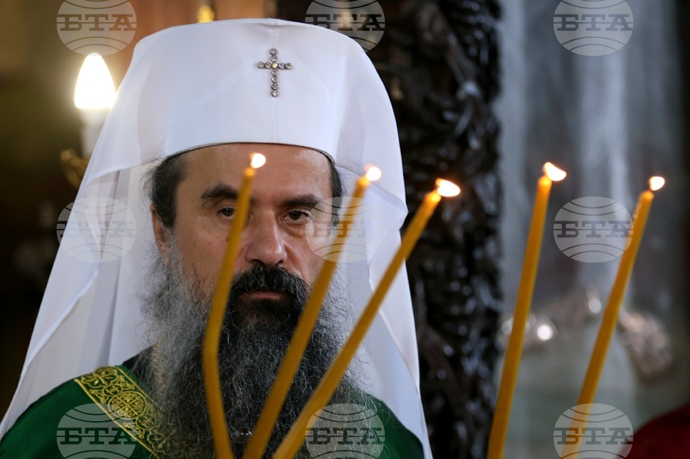 Патриарх Даниил - литургия - св. Николай Софийски