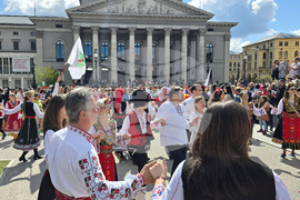 Германия - „Голямото българско хоро“ - фолклорна инициатива