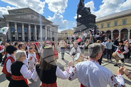 Германия - „Голямото българско хоро“ - фолклорна инициатива