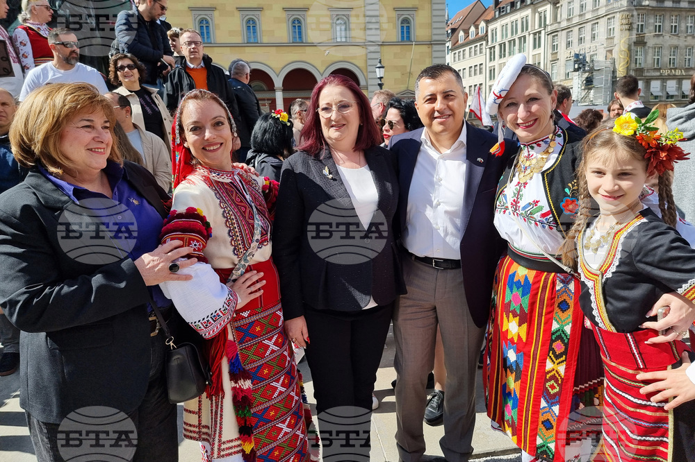 Германия - „Голямото българско хоро“ - фолклорна инициатива