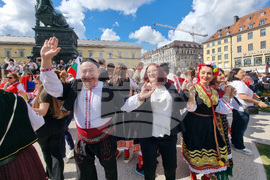 Германия - „Голямото българско хоро“ - фолклорна инициатива